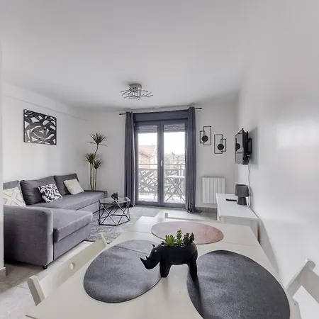 3 - 10 Min Paris - 30 Min - Free Parking - 5 Min Rer A Apartment Fontenay-sous-Bois