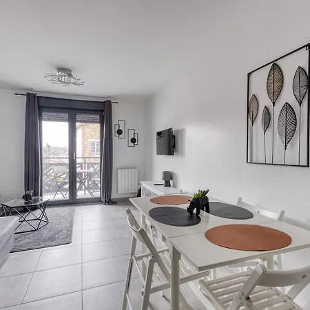 3 - 10 Min Paris - 30 Min - Free Parking - 5 Min Rer A